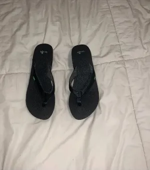 Sanuk flip flops size 6.5 women’s thumbnail 1