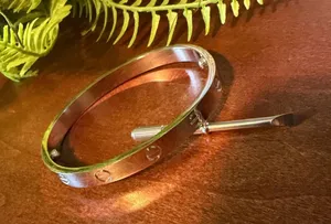 Gold plated silver bangle bracelet screw on 19cm NEW thumbnail 1