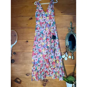 NWT Lulus Laraline Red Multi Floral Ruffled Cowl Back Maxi Dress Cruise Resort L thumbnail 2