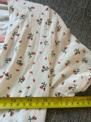 Brandy Melville Women’s Floral Wrap Crop Top - White with Red Floral Print | New thumbnail 5
