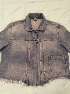Free People Pleated Cropped Raw Hem Denim Jacket thumbnail 4