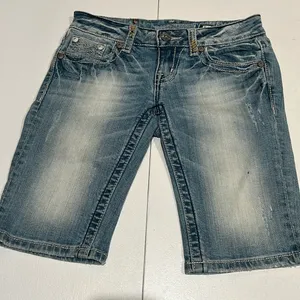 Miss me women’s Bermuda size 26 shorts Y2K thumbnail 1