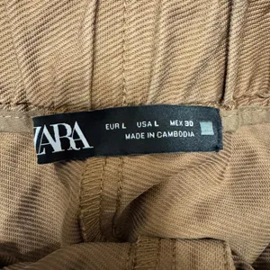 2134 | Zara High Waisted Paperbag Button Front Shorts Brown Womens L thumbnail 4