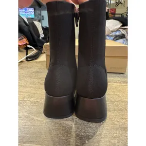 Gentle Souls by Kenneth Cole Eileen Stretch Leather Side Zip Boot Size 5 Black thumbnail 5