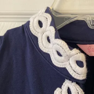 Lilly Pulitzer Dress size XS length 32” bust 30” color navy blue / white embroid thumbnail 5