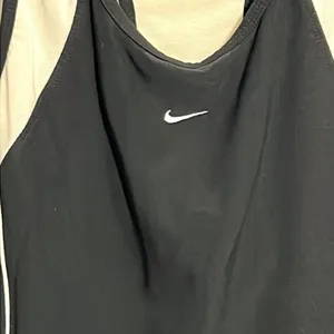 Nike Dri Fit Women's Running Shirt - Medium (8/10) Black/White with Sports Bra thumbnail 2