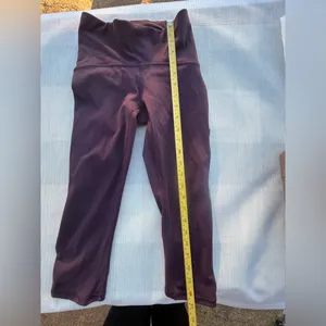Lululemon Athletica Women’s size 2 Purple High-Waisted Leggings thumbnail 2