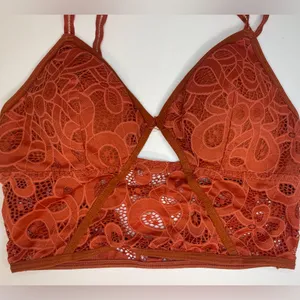 Hollister Gilly Hicks Women’s Crochet Lace‎ Bra Size S thumbnail 2