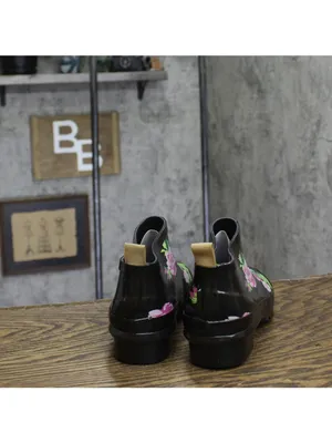 NWT Journee Collection Womens Short Rainer Rain Boot Bootie Floral Black 7M thumbnail 9
