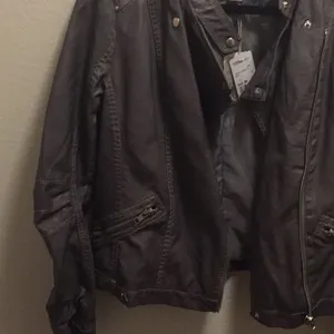 NWT Forever 21 faux leather jacket. thumbnail 7