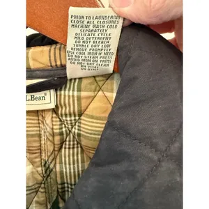 L.L. Bean Quilted Jacket Womens Medium Black Water Resistant Collared Button Up thumbnail 8