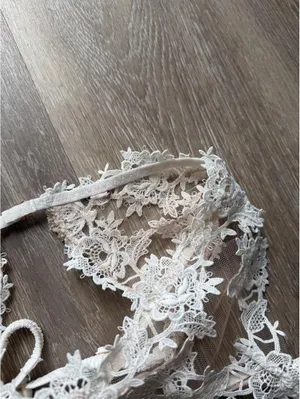 Victoria’s Secret garter belt thumbnail 3