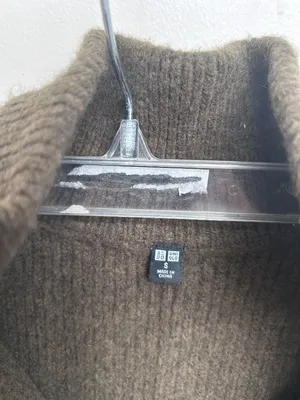 Uniqlo Quarter-Zip Sweater thumbnail 2