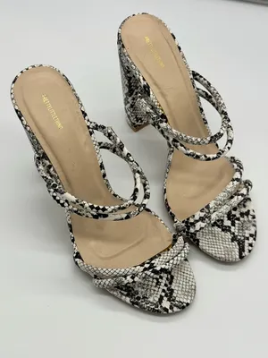 Pretty Little Thing feaux Snake skin Toe Mules Sz7 Ws10 thumbnail 1