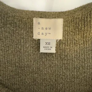 1619 | A‎ New Day Ribbed Knit Scoop Neck Crop Tank Top Olive Green Womens XS thumbnail 5
