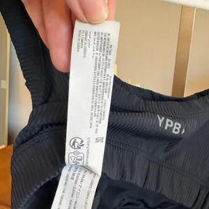 Abercrombie YPB StudioRIB Sports Bra Black Medium thumbnail 6