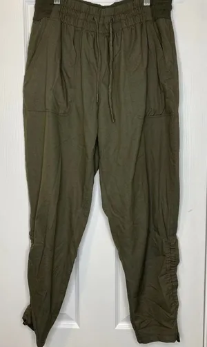 The North Face Women’s Olive Green Aphrodite Pants M thumbnail 1