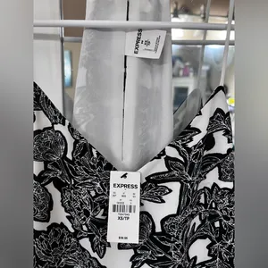 Express Black and White Floral Spaghetti Strap Top thumbnail 5