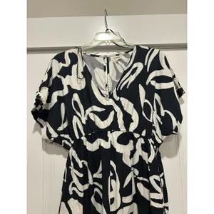 World Market Black White Boho Print Wide Leg Jumpsuit V-Neck Short Sleeve Pocket thumbnail 2