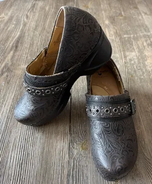 Nurse Mates Pillow Top Clogs Women’s Sz 9 Chelsea Metallic Paisley Shoes comfort thumbnail 1