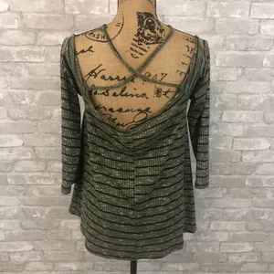 Cozy Casual Cold Shoulder Top Green Size M thumbnail 2