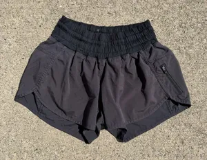 Lululemon Tracker 4” Running Shorts Size 6 thumbnail 1