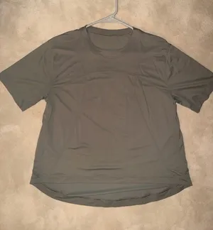 Lululemon Army Green Textured Tee Size 8 thumbnail 1