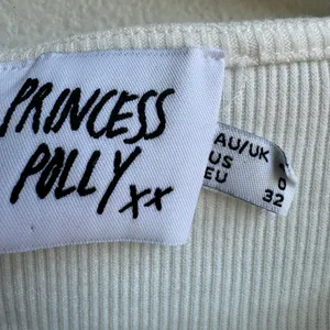 $5/$25 Princess Polly Cream White Ribbed Crop Top Size 0 XS Short Sleeve thumbnail 2