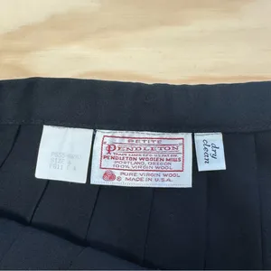 Vintage Pendleton 100% Virgin Wool Pleated Circle Mini Black Skirt Sz 4‎ thumbnail 7