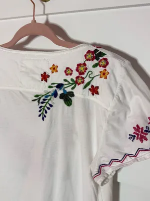 JW Los Angeles Johnny Was Embroidered Floral Boho Cotton V-Neck Tee Size XL thumbnail 4
