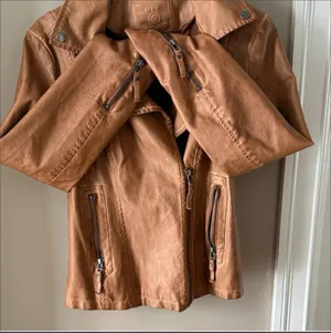 Max Studio Faux Leather Jacket Women's Size Small Brown Moto Zip Front Pocket's thumbnail 4