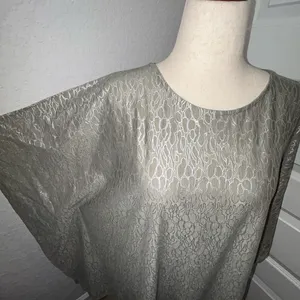 Chico’s Travelers Slit Sleeve Kimono Poncho Top Chicos Size L/XL thumbnail 2