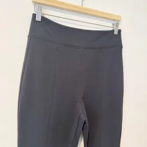 Daily Practice Pants Size‎ S Gray Flare Zipper Pull On Model Off Duty Minimalist thumbnail 5