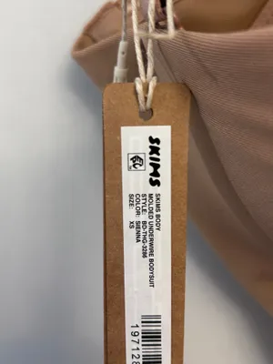 Skims Body Molded Underwire Bodysuit Sienna XS NWT ( SOLD OUT) thumbnail 4