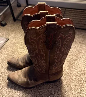 Justin Boots Leather Upper Oil Resistant Boots thumbnail 2