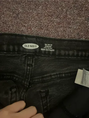 Old Navy High-Rise Black Straight-Leg Jeans thumbnail 2