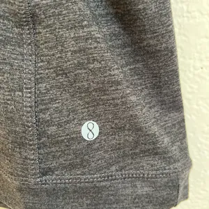 Layer 8 Heathered Gray Performance Shirt Size‎ Medium Black thumbnail 7