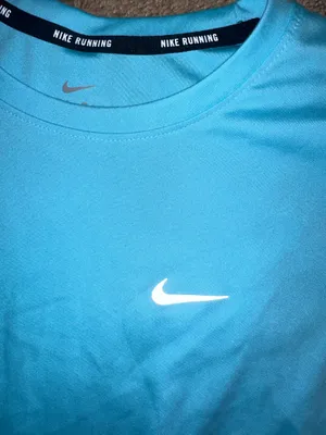 Nike Dri-Fit Running Women’s Medium thumbnail 4