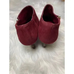 Liz Clairborne wine red color heels size 9.5 thumbnail 5