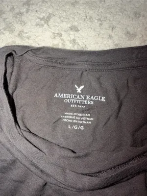 American Eagle Outfitters Black Sequin Sleeve Cropped Tee thumbnail 4