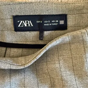 Zara Grey Pinstripe Skort thumbnail 4