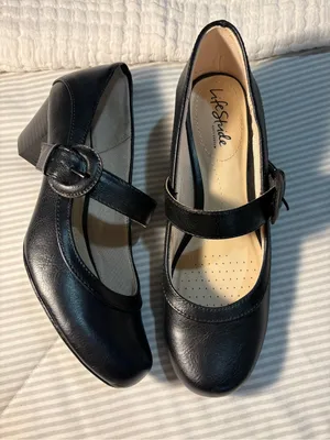 Life Stride Black Mary Jane Block Heel Pumps Size 8M thumbnail 1