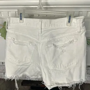 Abercrombie Curve Love The Boyfriend Short White Distressed Denim Size 25 thumbnail 3