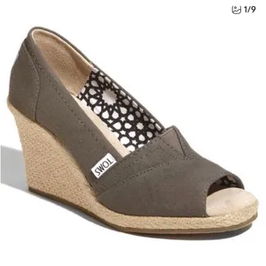 Toms Ash Gray “Calypso” Espadrille Slip On Canvas Comfort Wedge Womens 8.5 Nwob thumbnail 1