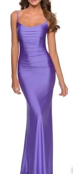 La Femme Strappy Back Ruched Trumpet Gown Size 6 thumbnail 1