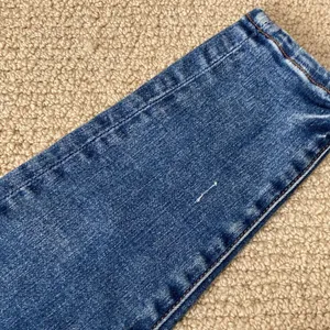 American Eagle Hi-Rise Jegging Jeans Size 2 Short Medium Wash Slim Fit VEUC thumbnail 6