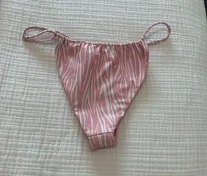 Skatie Bikini Bottoms thumbnail 3