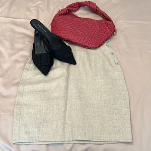 Calvin Klein size 6 tan linen button side straight mini skirt EUC thumbnail 3