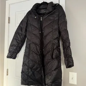 Ralph Lauren Ultra Light Weight 90% Down Fill Black Long Puffer Jacket With Hood thumbnail 4