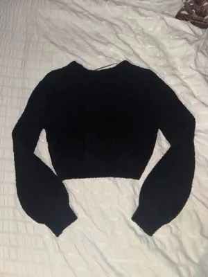BDG Cropped Fuzzy V Neck Sweater thumbnail 3